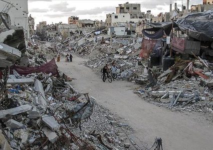 نسف منازل بجباليا وغارات على حي التفاح وتواصل انهيار المنازل في غزة