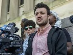 محكمة أمريكية ترفض قرار الإفراج عن الناشط المناصر للفلسطينيين محمود خليل