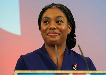 رئيسة حزب المحافظين البريطاني تُقيل وزير العدل في حكومة الظل بعد اتهامات بالتآمر