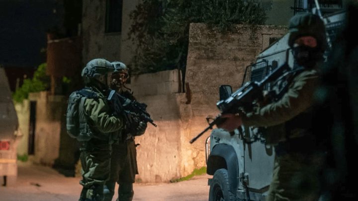 الاحتلال يعتقل مواطنين من محافظة نابلس