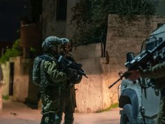 الاحتلال يعتقل مواطنين من محافظة نابلس