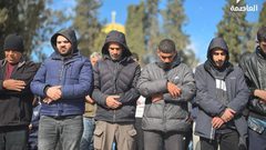 الآلاف يؤدون صلاة الجمعة في المسجد الأقصى