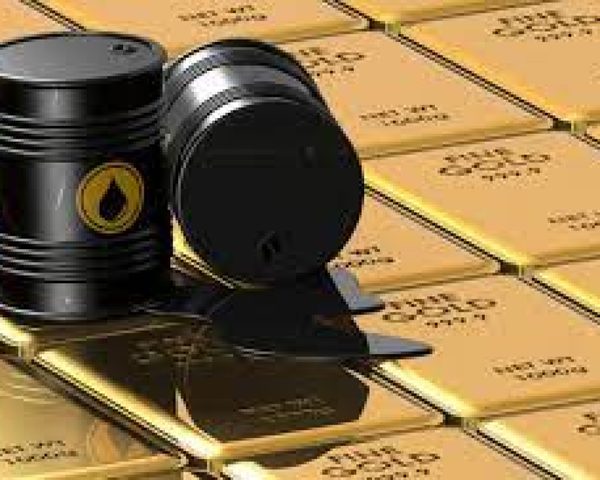 انخفاض أسعار الذهب والنفط عالميا