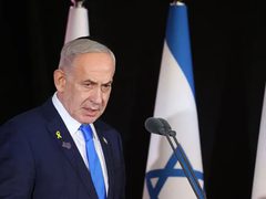 استطلاعات متضاربة وأزمة قادمة: إسرائيل بين إيران والمحكمة العليا