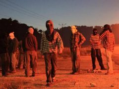 مستوطنون يهاجمون تجمع خلة السدرة شرق القدس ويحرقون مساكن ومركبات