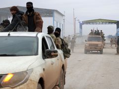 تبدلات ميدانية شمال سوريا: تراجع نفوذ «قسد» وتقدم للقوات الحكومية