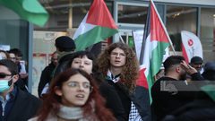 مظاهرة حاشدة في مدينة بيليفلد الألمانية للمطالبة بوقف العدوان على غزة وانتهاكات المستوطنين بالضفة.