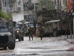 انتشار مكثف لقوات الاحتلال في طولكرم بالتزامن مع اليوم الـ357 من العدوان