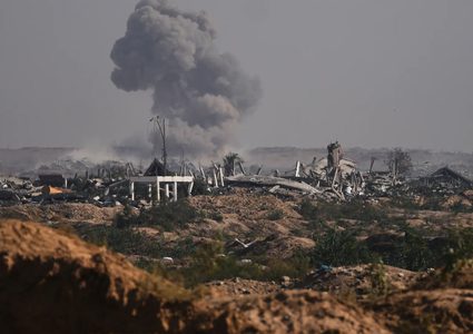 غارات وقصف مدفعي للاحتلال على قطاع غزة ضمن خروقاته للهدنة