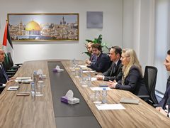 الشيخ يبحث مع القنصلين البريطاني والفرنسي التطورات السياسية والإنسانية