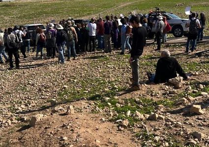 إصابة متضامنين خلال اقتحام مستوطنين شلال العوجا شمال أريحا