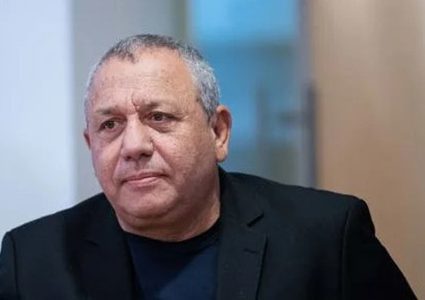 أيزنكوت: نتنياهو يسلم السلطة الأمنية في غزة للأمريكيين