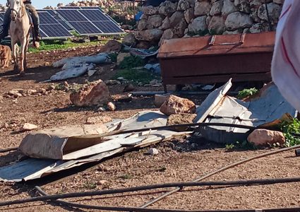 مستوطنون يعيقون عمل طواقم لجنة الانتخابات في تجمع يرزة شرق طوباس