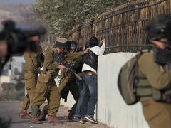 خلال عام.. الاحتلال اعتقل 2300 مواطن من جنين وطولكرم