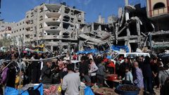 نصف مليون شيكل «إتاوة»على الشوكولاتة..هكذا حوّل الاحتلال جوع غزة إلى تجارة مربحة