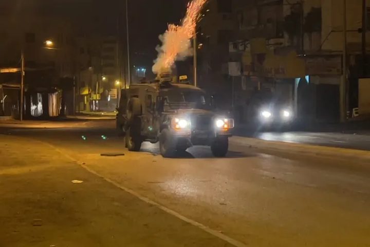 الاحتلال ينتشر في شوارع مدينة طولكرم ويصدم مركبات