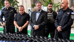 بن غفير يمنح 18 مستوطنة حق التسلح الشخصي ويعيد تنشيط "فرق الاستعداد"