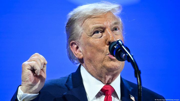 ترمب يطالب بمفاوضات فورية حول غرينلاند ويؤكد قيادة أميركا للاقتصاد العالمي