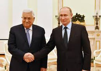 الرئيس محمود عباس يصل موسكو في زيارة رسمية ويلتقي نظيره الروسي غدًا