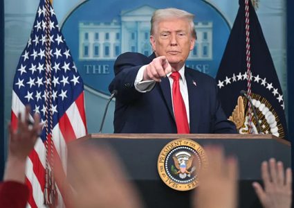 ترامب يضغط على فريقه لتقديم خطة عسكرية "حاسمة" للتحرك في إيران