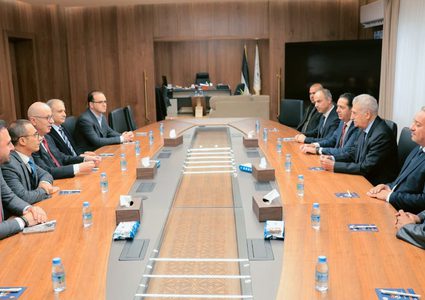 وفد من جامعة فلسطين الأهلية يزور جامعة النجاح ويوقّع اتفاقية تعاون أكاديمي مشترك