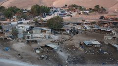 الاحتلال يقتحم الخان الأحمر جنوب شرق القدس