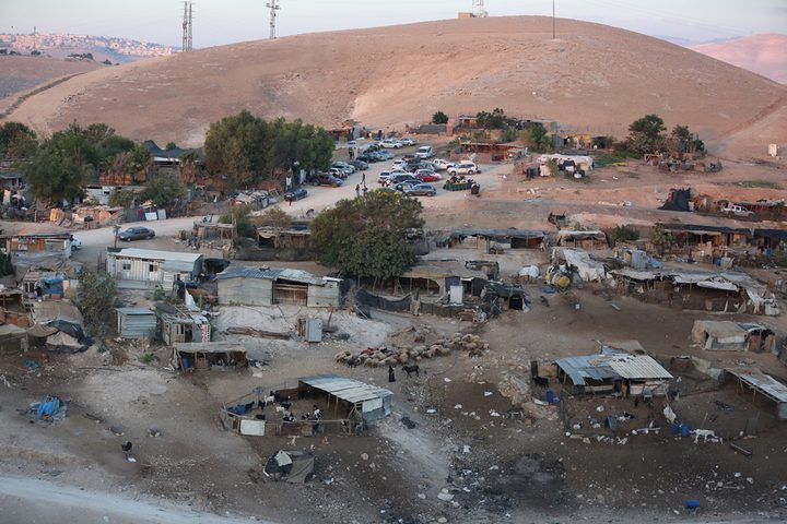 الاحتلال يقتحم الخان الأحمر جنوب شرق القدس