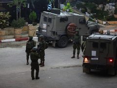 الاحتلال يقتحم وسط البيرة ويصيب ستة بالاختناق