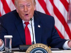 ترامب يوقّع ميثاق "مجلس السلام" في دافوس.. ويعلن مبادرات بشأن غزة ولبنان وسوريا