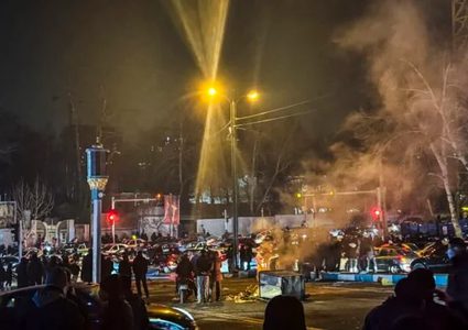 الحرس الثوري يتهم استخبارات 10 دول بإشعال احتجاجات إيران ويعلن توقيف المئات