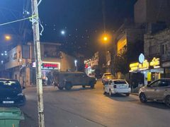 إصابات واعتقالات وتخريب ممتلكات خلال اقتحام الاحتلال عدة مناطق بالخليل