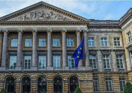 بلجيكا: مرسوم ملكي يحظر توقف وعبور طائرات تنقل معدات عسكرية إلى إسرائيل