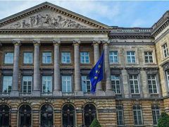 بلجيكا: مرسوم ملكي يحظر توقف وعبور طائرات تنقل معدات عسكرية إلى إسرائيل