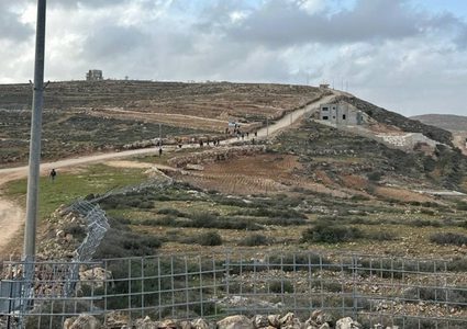 مستوطنون يهاجمون قصرة جنوب نابلس