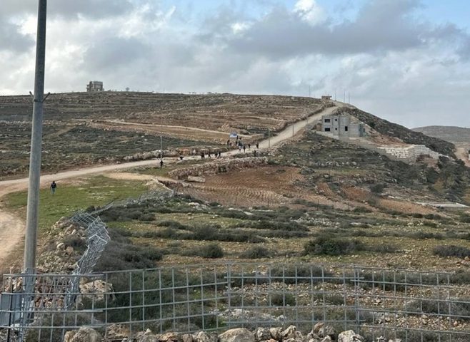 مستوطنون يهاجمون قصرة جنوب نابلس