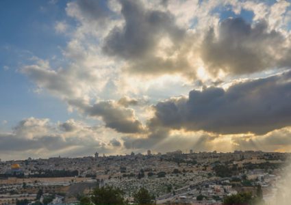 حالة الطقس: أجواء باردة وسقوط زخات متفرقة من الأمطار