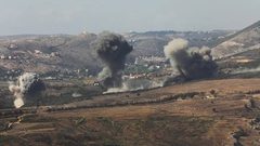 جيش الاحتلال يشن هجمات على مواقع لحزب الله