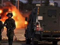 إصابات بالاختناق خلال اقتحام الاحتلال بلدة بيت أمر شمال الخليل