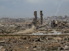 نيويورك: إلغاء عرض كوميدي لإسرائيلي متهم بجرائم حرب ضد الشعب الفلسطيني