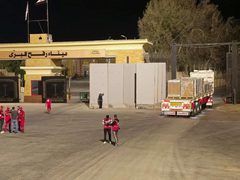 جدل إسرائيلي حول فتح معبر رفح وسط عمليات البحث عن جثة آخر الأسرى الإسرائيليين