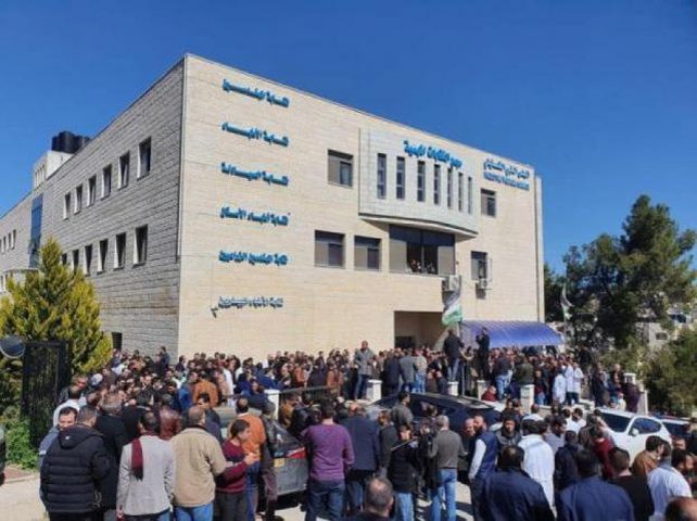 نقابة الأطباء تعلن إجراءات مؤقتة للدوام في المؤسسات الصحية الحكومية