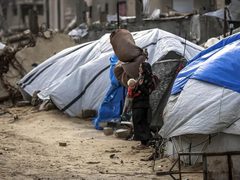 وفاة مسنة جراء البرد القارس جنوب قطاع غزة