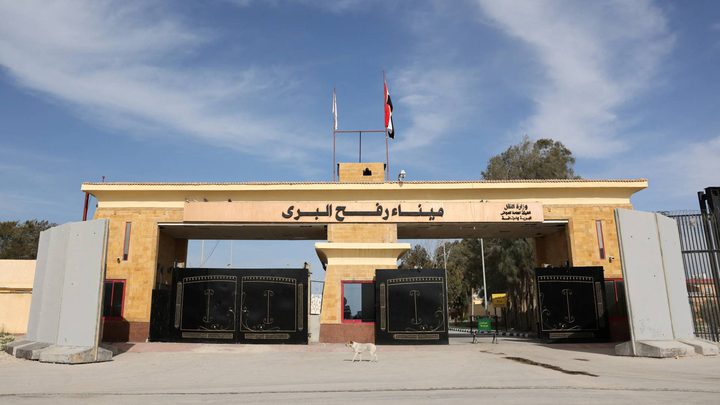مكتب نتنياهو: وافقنا على فتح معبر رفح بشكل محدود لعبور الأفراد