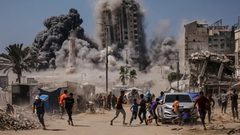 إصابة برصاص الاحتلال شرقي مدينة غزة وسط عمليات تجريف ونبش قبور وقصف مكثف