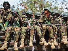 جنوب أفريقيا تفكر بنشر الجيش في بؤر العصابات