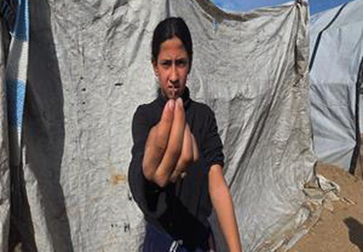 إطلاق نار يستهدف نازحين في خيام خان يونس وسط أوضاع إنسانية صعبة