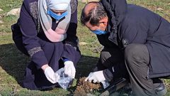 للمرة الثانية.. إسرائيل ترش "مواد مجهولة" جنوبي سوريا