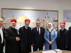 الشيخ يستقبل وفداً من الطائفة السامرية