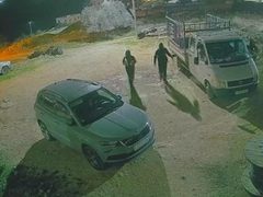 مستوطنون يستولون على دراجة نارية قرب حاجز عطارة شمال رام الله