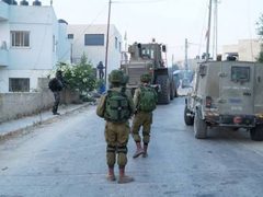 اعتقالات ومداهمات وإضراب شامل في الظاهرية حدادًا على الشهيد محمد نصر الله